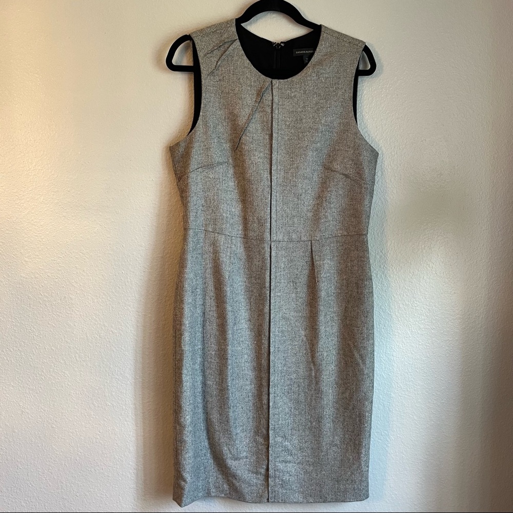 Banana Republic Womens Sleeveless Pleated Shift Dress